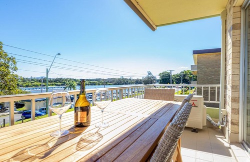 Forster Wohnung | The Camelot U4 Level 1 Water Front
