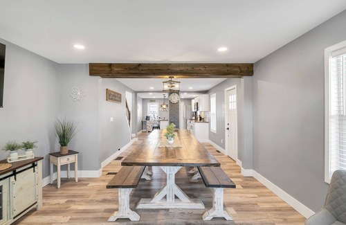 Kings Mills Haus | The Cartridge House - Sleeps 16 - Kings Island, Great Wolf, Spooky Nook & More