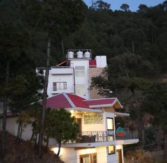 Kumarhatti Wohnung | The Cerro Rico - 3 BHK Modern Villa