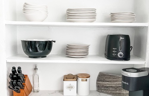 Midtown Haus | The Chandelier Loft of Midtown - Near It All!