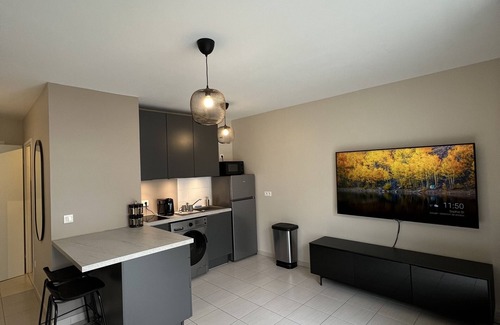 Bussy-Saint-Georges Wohnung | Charmantes Studio-Apartment in einer Wohnanlage mit Parkplatz.