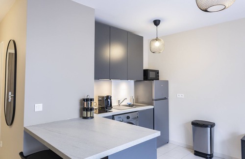 Bussy-Saint-Georges Wohnung | Charmantes Studio-Apartment in einer Wohnanlage mit Parkplatz.