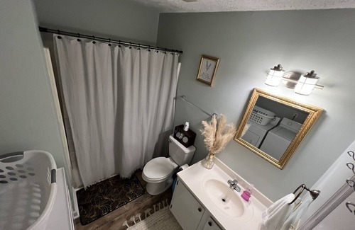 Salisbury Haus | The Cheery Nook in Salisbury