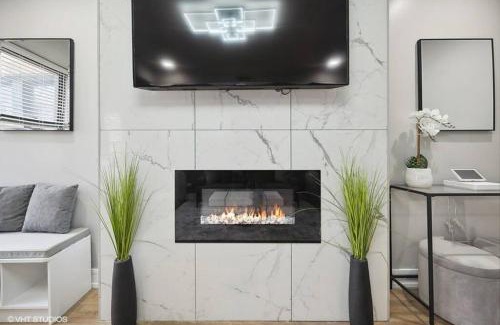 South Shore Wohnung | The Chic Urban Oasis Near the Lake!