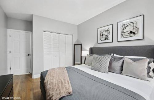 South Shore Wohnung | The Chic Urban Oasis Near the Lake!