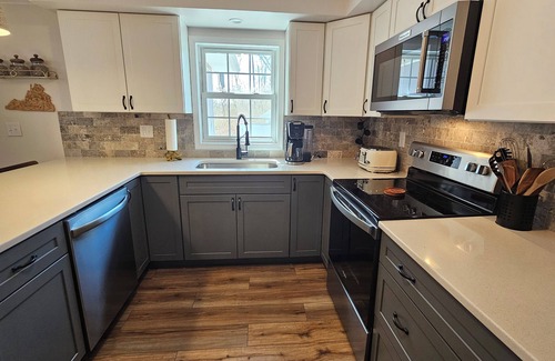 Chincoteague Haus | The Chincoteague Cottage, A charming recently renovated 2BR, 2BA island home