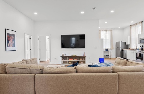 Old North Columbus Haus | The Church - 6BR Home Near OSU, Perfect for Groups