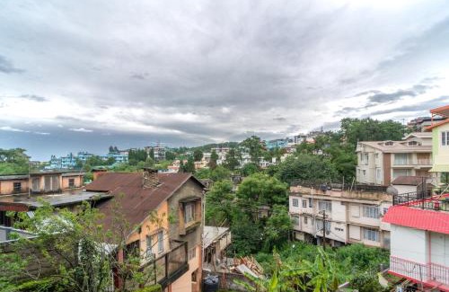 Shillong Kabine | The Cinnamon Tree - by Timberwolves