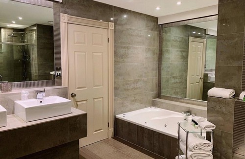 Gorleston-on-Sea Hotel | The Cliff Hotel