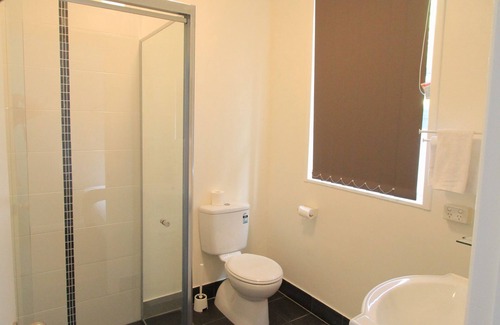 Kangaroo Point Haus | The Cliff House