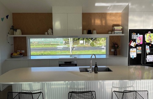 Matakana Haus | The Club House (with a spa pool)