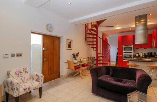 Tewkesbury Haus | The Coach House