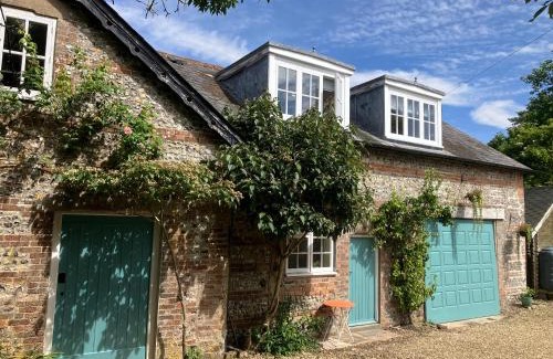 Godmanstone Haus | The Coach House - Trinity Lodge