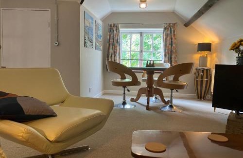 Godmanstone Haus | The Coach House - Trinity Lodge