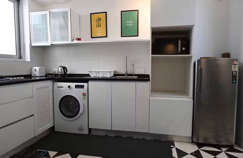 Nerul Wohnung | The Coastal Nest - 2BHK by Da Alohas
