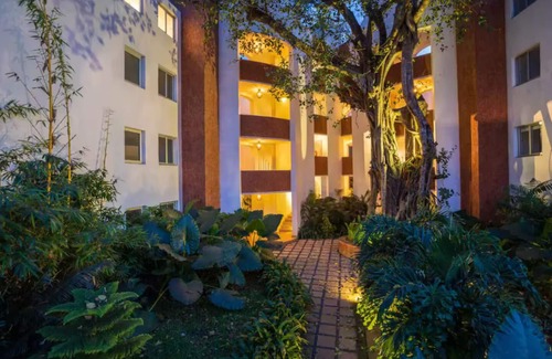 Nerul Wohnung | The Coastal Nest - 2BHK by Da Alohas