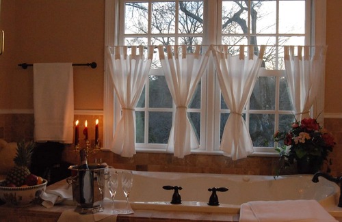 Athens Bed & Breakfast | The Colonels B&B and Inn