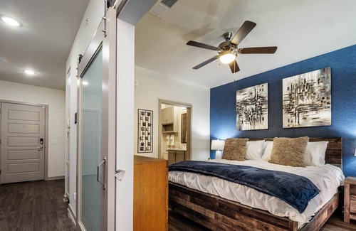 Linthicum Heights Wohnung | The Cool - Pool - BWI - Work Here - Fully Stocked - Fast Internet