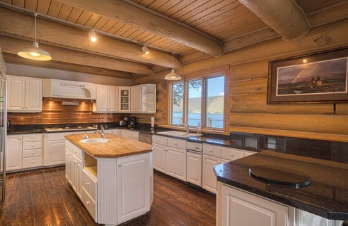 Joseph Kabine | Die Copper Lodge am Wallowa Lake