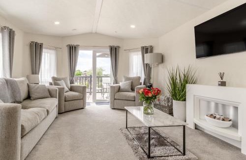 Evesham Haus | The Cotswold Holiday Lodge