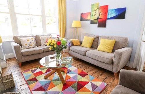 Broadway Haus | The Cottage at Broadway