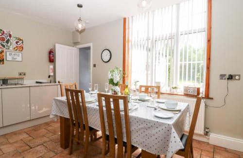 Broadway Haus | The Cottage at Broadway