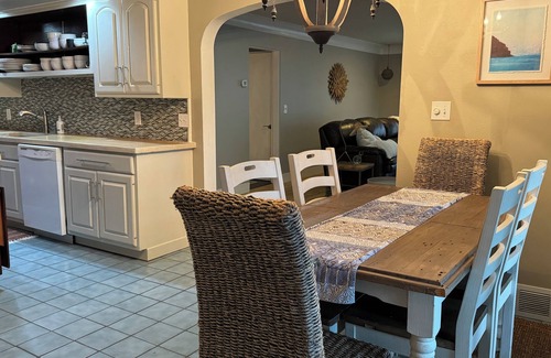 Kewadin Haus | The Cottage at Pine Hill