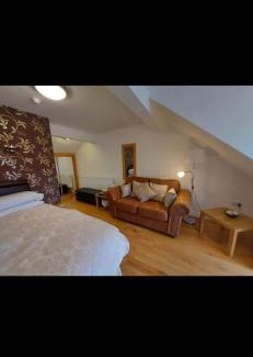 Pontyclun Haus | The Countryman Inn