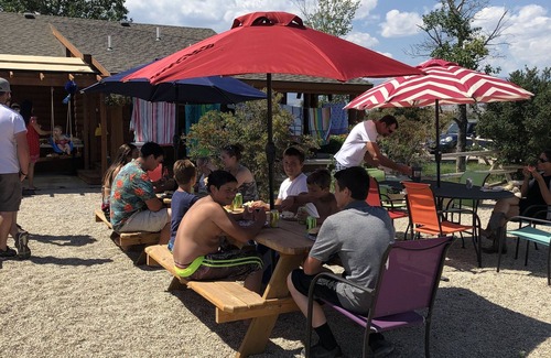 Clark Kabine | The Cow Lodge