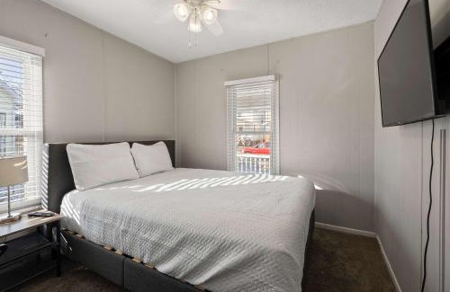 West Columbus Haus | The Cozy Bellows - Retreat for 4