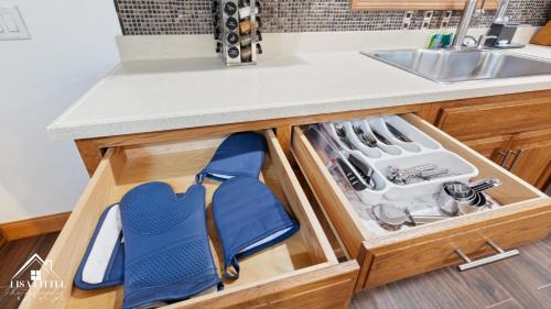 Fox Valley Haus | The Cozy Retreat