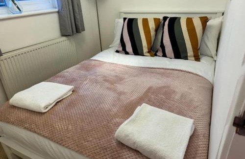 Atlantic Wharf Wohnung | The Cozy Stay, Sleeps 6 , 3 Parking Spaces, Private Garden Walking Distance to Cardiff Bay and City Centre Pets Welcome