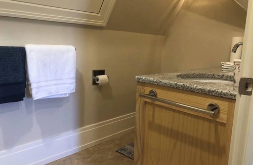 Joaquin Wohnung | The "Crash Pad" Studio Apartment in Downtown Provo