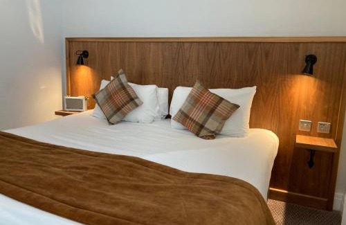Knutsford Hotel | The Cross-Keys Hotel