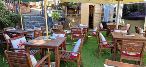 Knutsford Hotel | The Cross-Keys Hotel