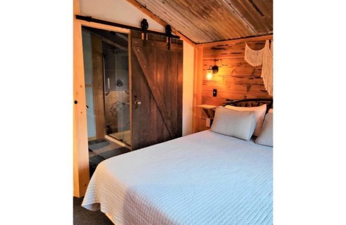 Days Creek Haus | The Crows Nest at Pachamama Farm
