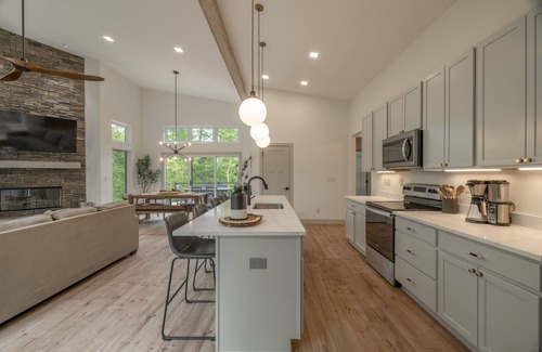Innsbrook Kabine | The Curated Treehouse by Innsbrook Vacations!