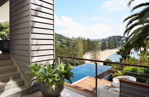 Palm Beach Haus | The Curve by Contemporary Hotels