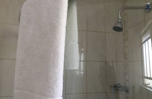 Letlhakane Haus | The Curve Guest House