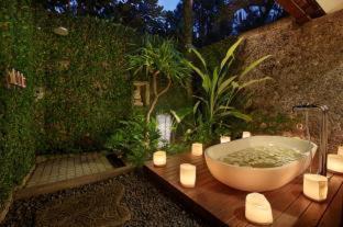 Kayu Putih Hotel | The Damai