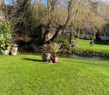 Stockbridge Wohnung | ‘The Den’ Self contained one bedroom annexe.