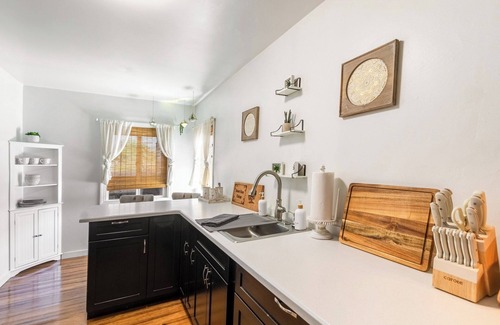 Joshua Tree Hütte | The Desert Rose Cottage with WiFi, AC in charming Joshua Tree