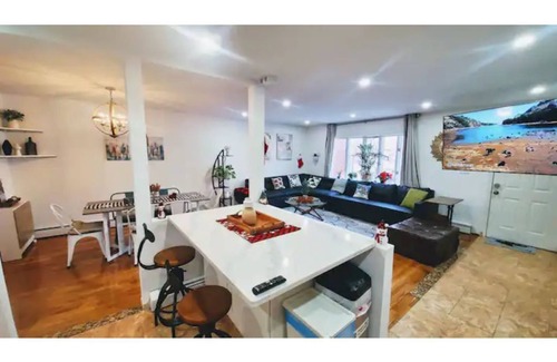 Jamaica Estates Wohnung | The Devonshire /LVL2: LUX Xcape; subway@600 steps!