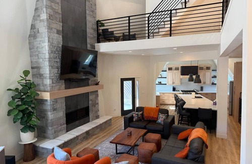 New Harmony Haus | The Dome Home | 8 mins from Kanarra Falls