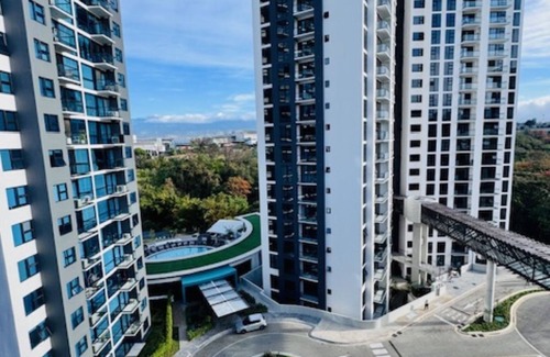 San Jose Wohnung | The Dorian-Luxurious Chic 1-Bdr Apt- AC,Gym,Pool,WiFi, Minutes from SJO Airport