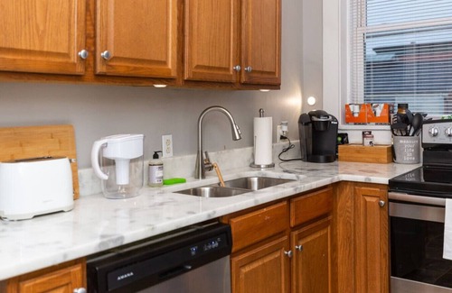 Martinsburg Wohnung | The "Drop-in" Downtowner