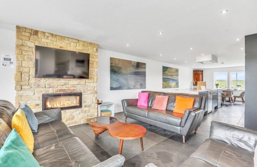 Bamburgh Haus | The Duchess - North East Escapes