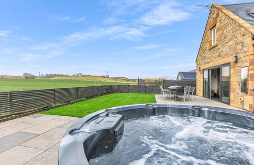 Bamburgh Haus | The Duchess - North East Escapes