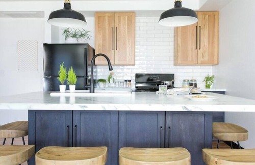 Millersburg Wohnung | The Dwelling Apt 2 | Rooftop Terrace w/ Grill + Fire Pit!