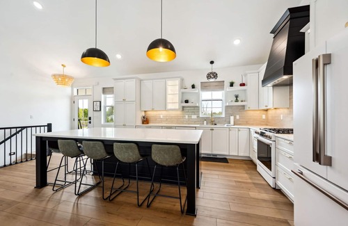 Ephraim Haus | The Edelweiss: NEW 6 BR/Theatre/Game Room/Fire Pit